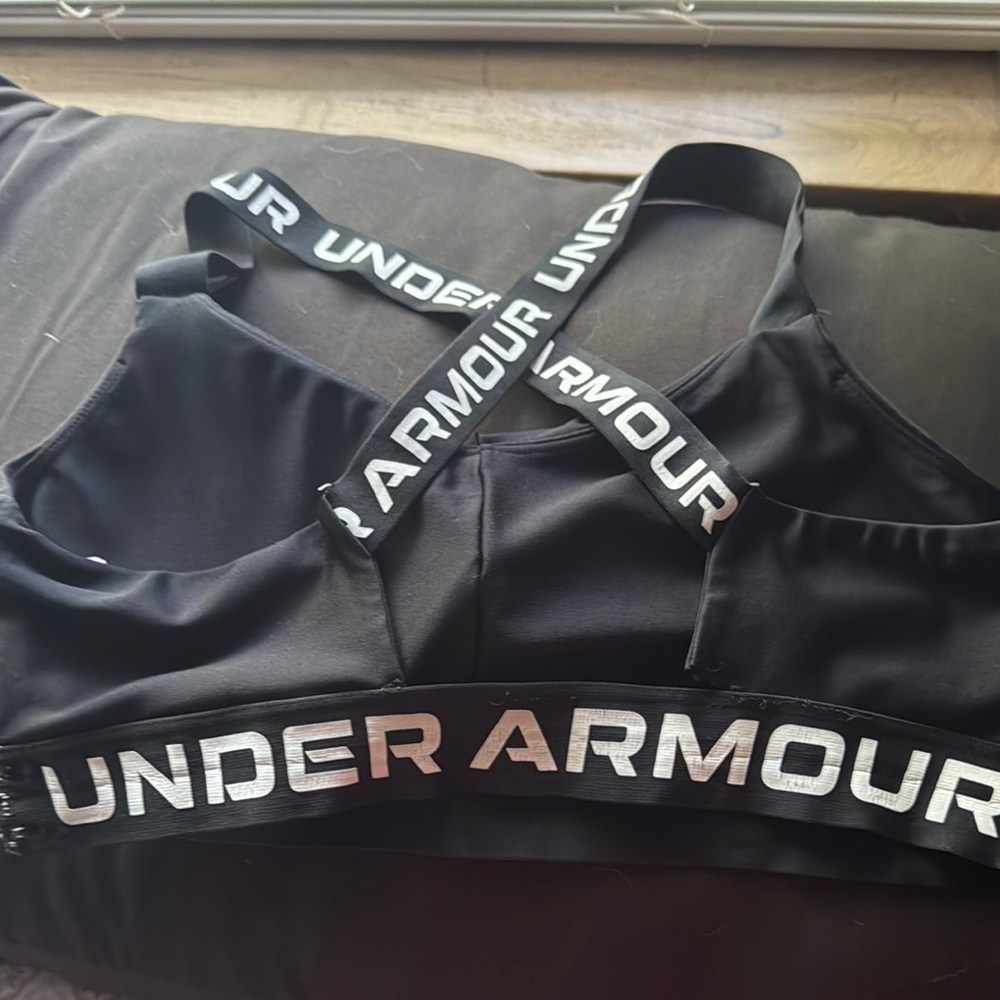 Under Armour Black Logo Sports Bra